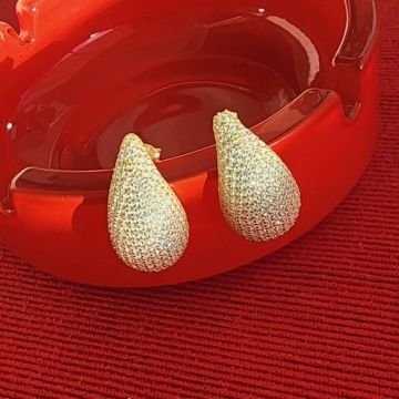 Marka Taşlı Drop Küpe