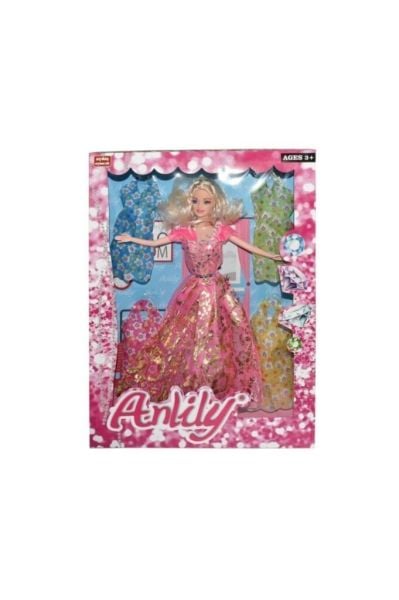 Anlily Bebek ve 4 Yedek Kıyafetiyle Moda Zamanı