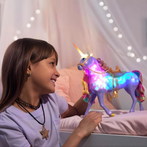 Sesli ve Işıklı Unicorn Academy Wildstar Figürü
