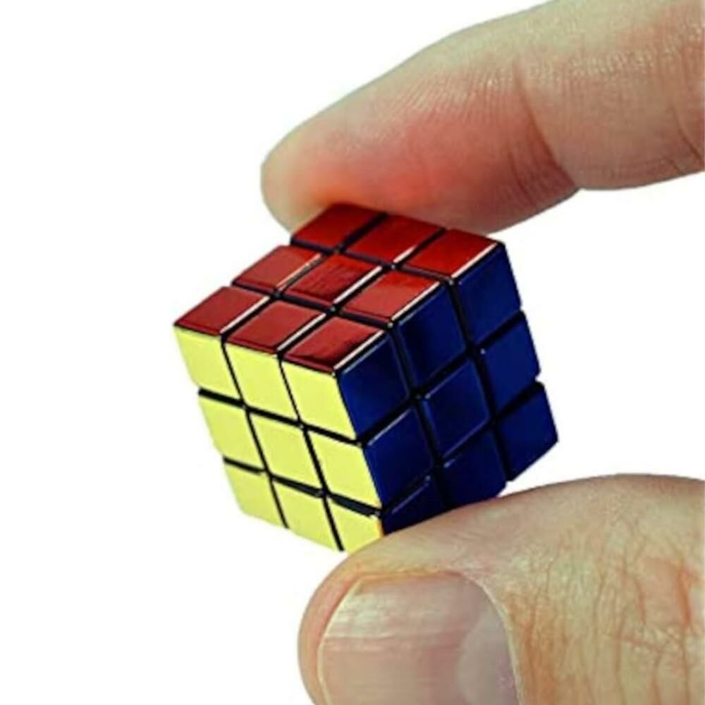 World's Smallest Toys Dünyanın En Küçük Rubik Küpü