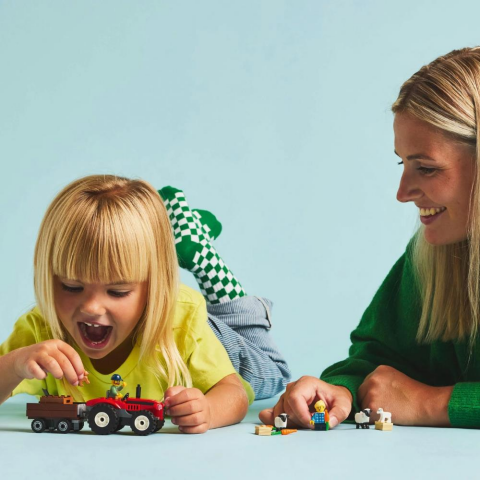 LEGO® City Römorklu Kırmızı Çiftlik Traktörü ve Koyun Çocuk Oyun Seti 60461