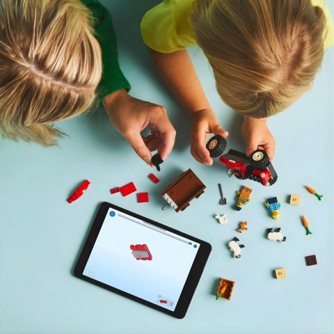 LEGO® City Römorklu Kırmızı Çiftlik Traktörü ve Koyun Çocuk Oyun Seti 60461