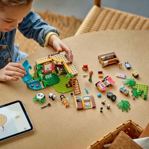 LEGO Friends Arkadaşlık Seyahat Arabası 42659