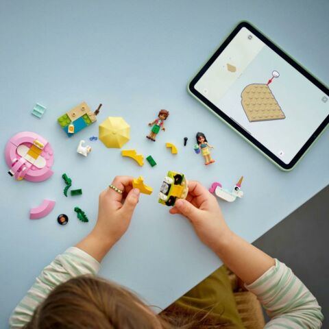 LEGO Friends Tek Boynuzlu At ve Flamingo Havuz Partisi 42658