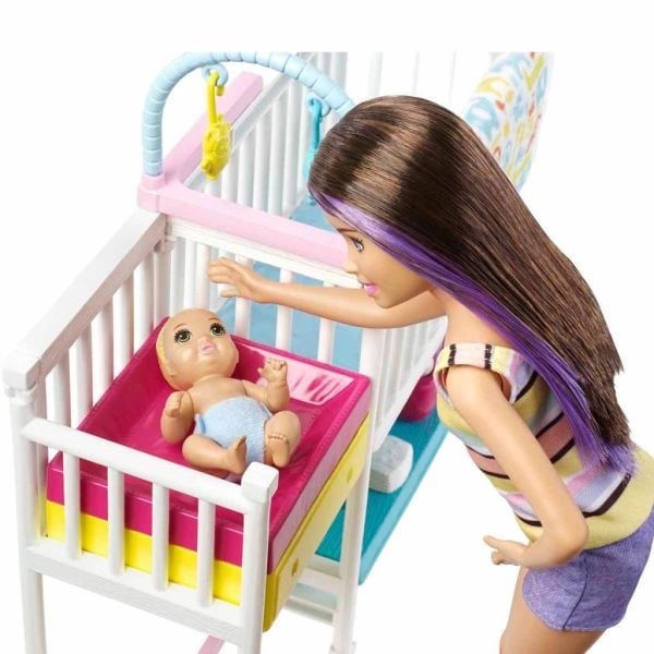 Barbie Bebek Bakıcısı Skipper Uyku Eğitiminde Oyun Seti GFL38