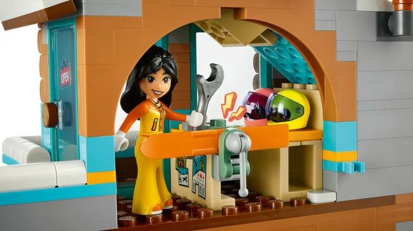 41756 LEGO® Friends Kayak Pisti ve Kafe