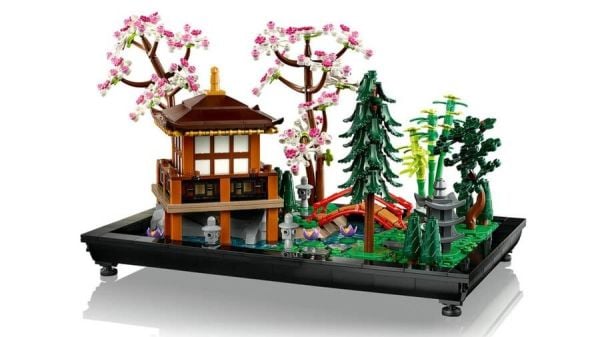 10315 LEGO® Icons Huzurlu Bahçe