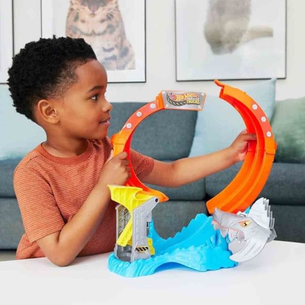 Hot Wheels Monster Trucks Köpekbalığı Oyun Seti JFR08