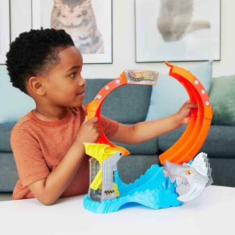 Hot Wheels Monster Trucks Köpekbalığı Oyun Seti JFR08