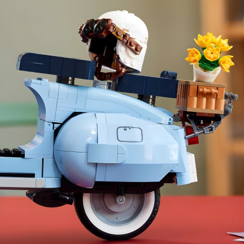 LEGO® Vespa 125 10298