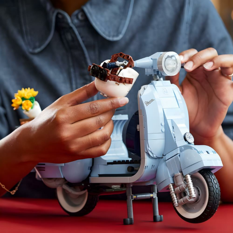 LEGO® Vespa 125 10298