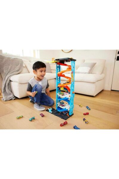 Hot Wheels Heyecanlı Yarış Kulesi HKX43