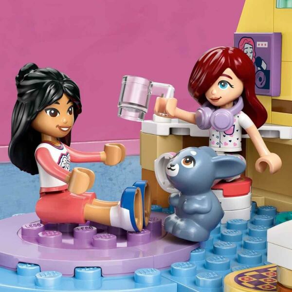 LEGO® Friends Paisley’nin Odası 42647 - 6 Yaş ve Üzeri Çocuklar için Mini Bebek İçeren Yaratıcı Oyuncak Yapım Seti (199 Parça)