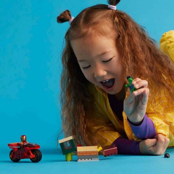 LEGO® Marvel Motosikletli Iron Man ve Hulk 76287 - 4 Yaş ve Üzeri Süper Kahraman Sevenler İçin Avengers Minifigürleri İçeren Yaratıcı Oyuncak Yapım Seti (68 Parça) 4