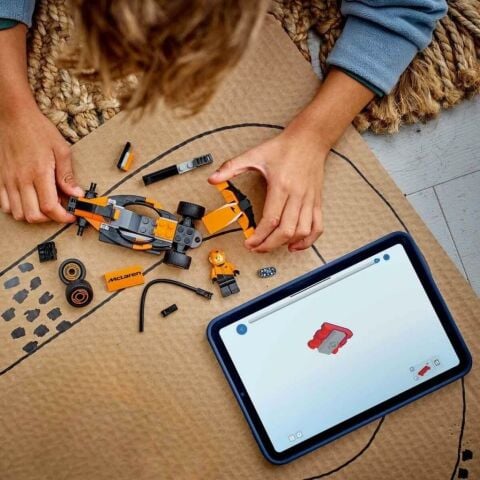 LEGO City McLaren Yarış Araba F1 Sürücü