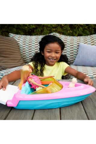 Barbie Bebek Ve Teknesi Oyun Seti Grg30