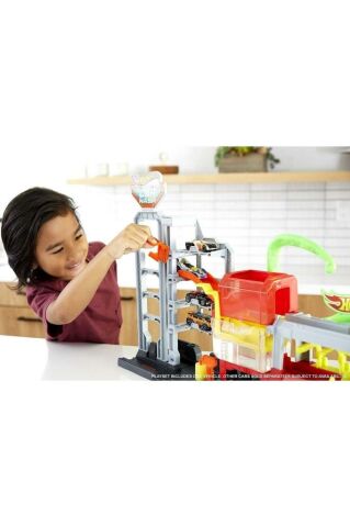 Hot Wheels Dev Ahtapot Ile Araba Yıkama Oyun Seti GTT96