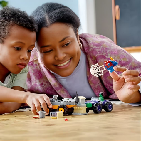 LEGO Marvel Spidey ve İnanılmaz Arkadaşları Hulk, Gergedan Kamyona Karşı 10782 - 4 Yaş ve Üzeri için Oyuncak Yapım Seti (110 Parça)