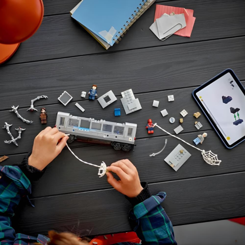 LEGO Marvel Örümcek Adam ile Doktor Oktopus Metro Sahnesi 76321