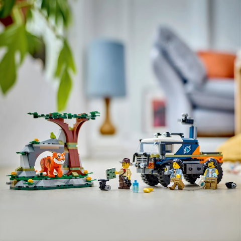 LEGO® City Orman Kaşifinin Arazi Kamyonu Oyuncağı 60426