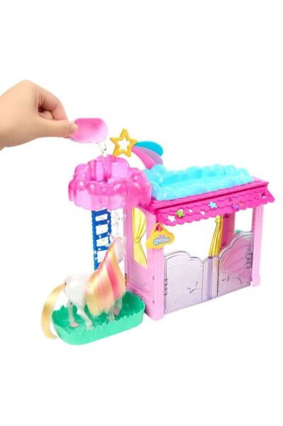 Barbie A Touch Of Magic Chelsea ve Pegasus Oyun Seti HNT67