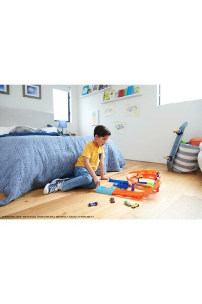 Hot Wheels İkili Yarış Ve Akrobasi Pisti Htk17