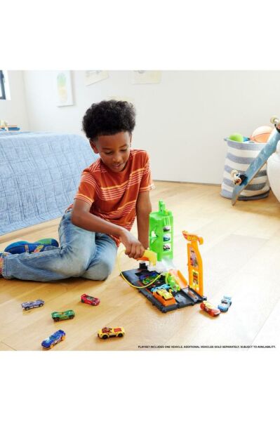 Hot Wheels Elektrikli Araç Şarj Istasyonu Oyun Seti Htn79