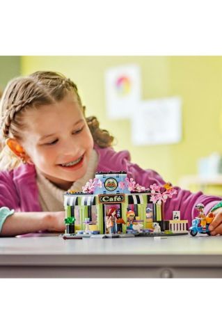 LEGO ® Friends Heartlake City Kafe’si 42618 - 6 Yaş ve Üzeri Oyuncak Yapım Seti (426 Parça)