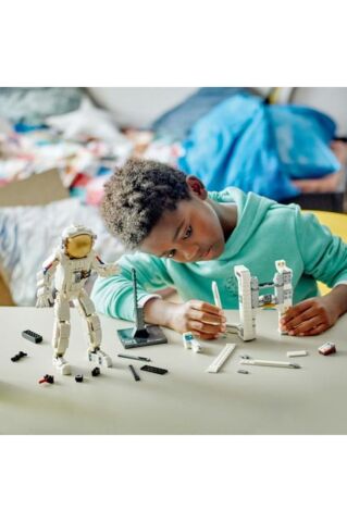 LEGO ® Creator Uzay Astronotu 31152 - Yaratıcı Oyuncak Yapım Seti (647 Parça)