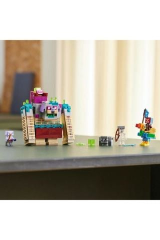 LEGO ® Minecraft Legends® Yiyici Karşılaşması 21257 (420 Parça)