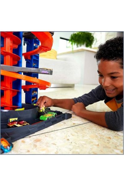 Hot Wheels Gtt95 Mega Garaj