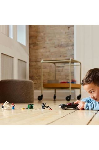 Marvel Örümcek Adam, Venom Arabasına Karşı 76309 - 7 Yaş ve Üzeri Yapım Seti (254 Parça)