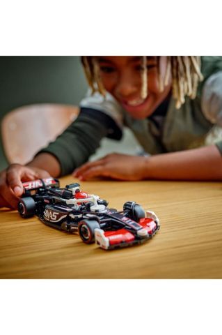 LEGO ® Speed Champions MoneyGram Haas F1® Team VF-24 Yarış Arabası 77250 10+ Oyuncak Yapım Seti (242 P)