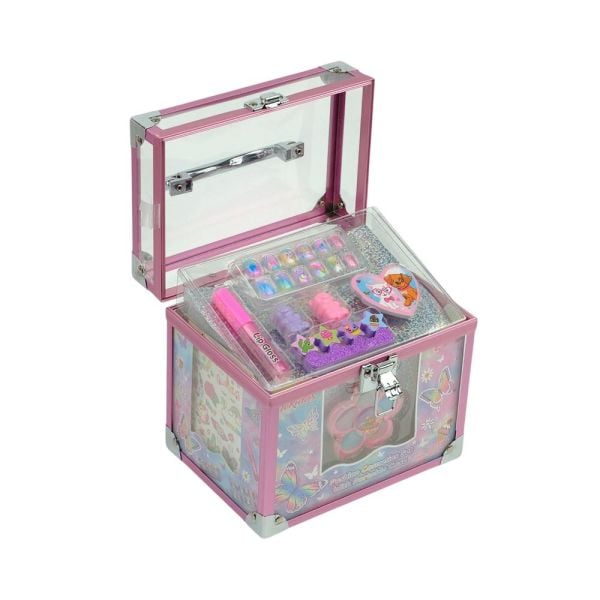 Carrying Fashion Vanity