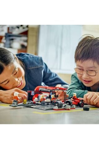 LEGO ® City Ferrari Arabalı F1® Pit Stop ve Pit Ekibi 60443 -6 Yaş ve Üzeri Oyuncak Yapım Seti (322P)