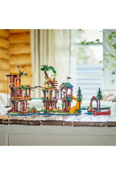 LEGO Friends Macera Kampı Ağaç Ev 42631 - 8 Yaş ve Üzeri Çocuklar için Leo, Aliya, Jamila ve
