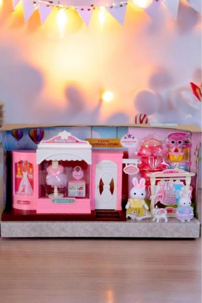 Mini Tavşan Ailesi Büyük Moda Dükkanı