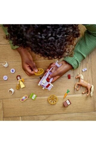 LEGO ®  Disney Princess Belle’in Hikaye Zamanı At Arabası 43233