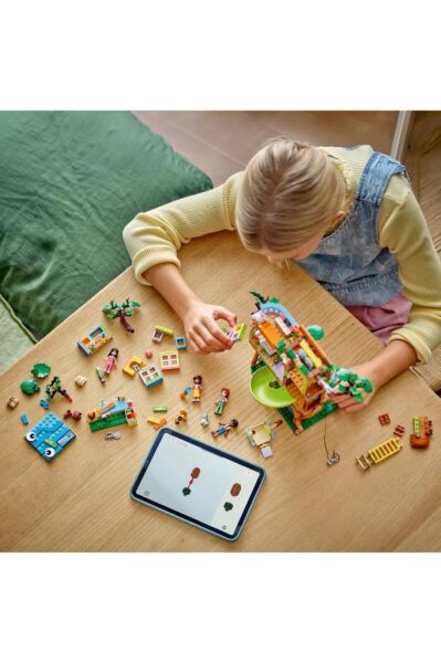 LEGO ® Friends Arkadaşlık Ağaç Ev Buluşma Yeri 42652 - 8 Yaş ve Üzeri Oyuncak Yapım Seti (701 Parça)