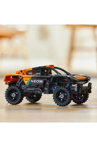 LEGO ® Technic NEOM McLaren Extreme E Race Car 42166 -  Yaratıcı Oyuncak Model Yapım Seti (252 Parça)