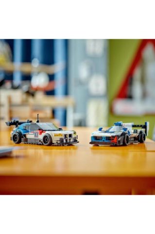 LEGO ® Speed Champions BMW M4 GT3 ve BMW M Hybrid V8 Yarış Arabaları 76922 - 9 Yaş+ İçin (676 Parça)
