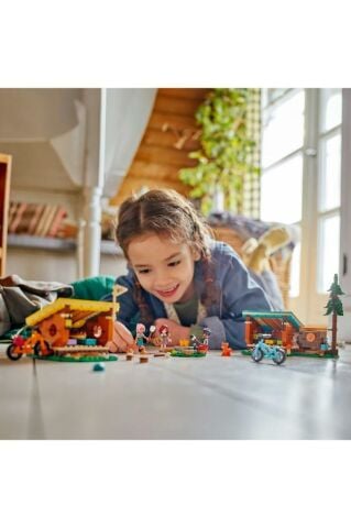LEGO Yeni Friends Macera Kampı Şirin Kulübeler 42624, 7 Yaş ve Üzeri Çocuklar için Tilki Figürü