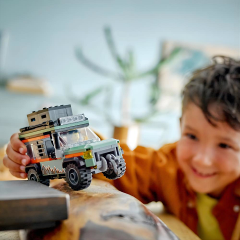 LEGO® City 4x4 Arazi Dağ Arabası Macera Oyuncağı 60447