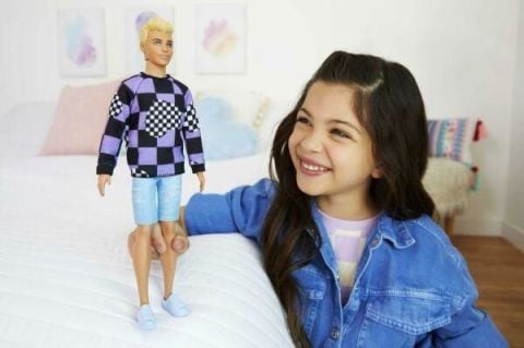 Barbie Yakışıklı Ken Bebekler DWK44