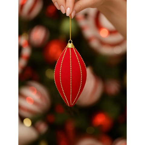 Kadife Yılbaşı Ağaç Süsü – Altın Boncuk Detaylı Damla Dekoratif Süs Kırmızı 8 cm 3'lü