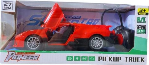 Duman Atan Kapısı Açılan Araba