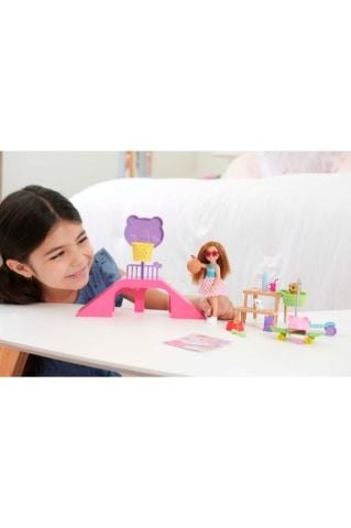 Barbie Chelsea Kaykay Parkı