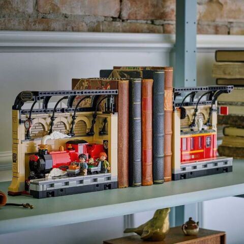 LEGO Harry Potter Hogwart Ekspresi Kitap Köşesi