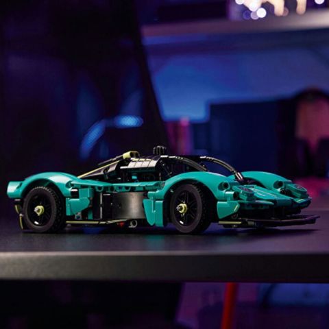 LEGO Technic Aston Martin Valkyrie 42208
