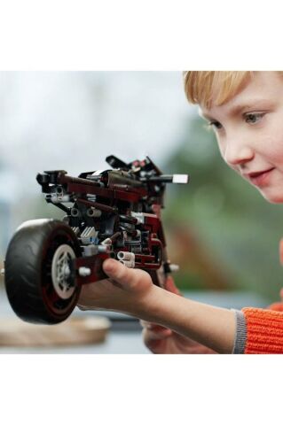 LEGO ® Technic BATMAN - BATCYCLE™ 42155 - 9 Yaş ve Üzeri Çocuklar için Oyuncak Yapım Seti (641 Parça)